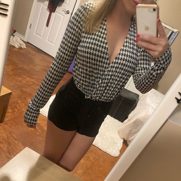 Classy Printed Body Suit - Picture 3 of 6